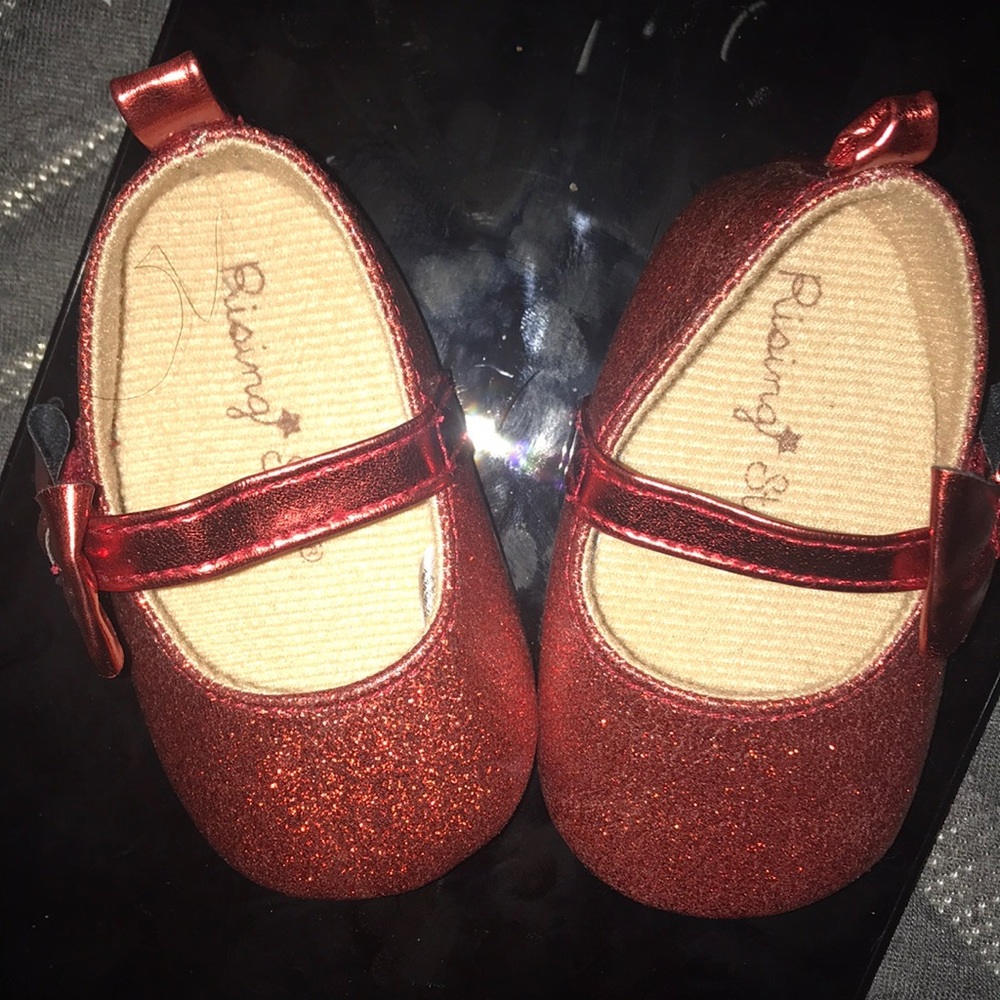 Rising Star Shimmering Red Dress Shoes